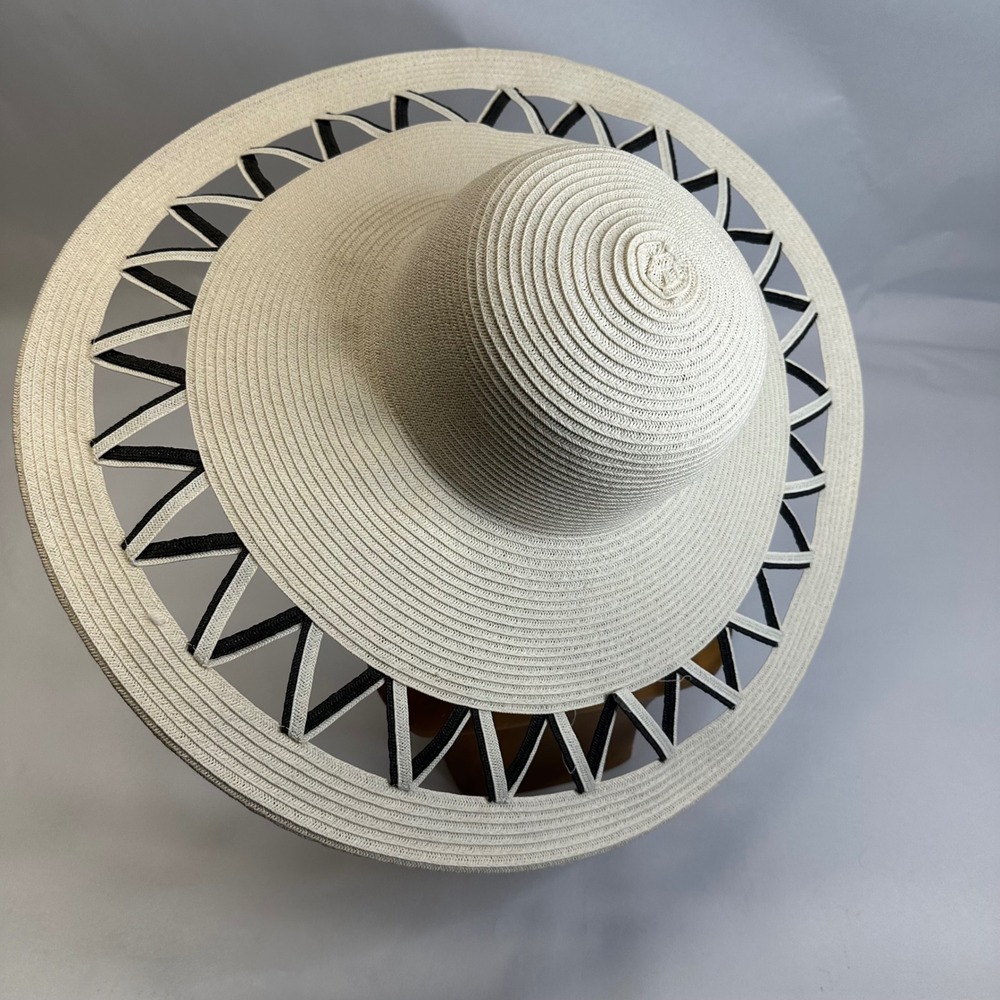 Giovannio Florence New York Wide Sun Church Hat Cream Black Cutout Paper 21"